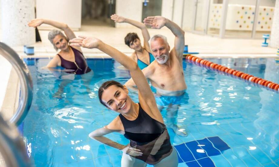 Jak rozpocząć naukę pływania dla dorosłych – pierwszy krok do sukcesu.