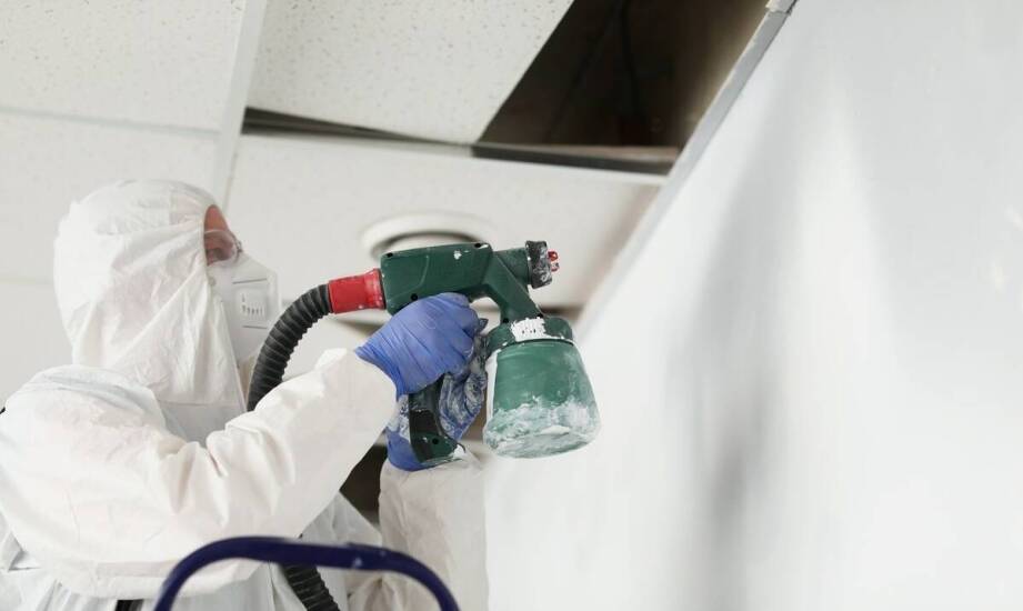 Jak usuwanie zanieczyszczeń z mechanicznych kanałów wentylacyjnych poprawia efektywność energetyczną?