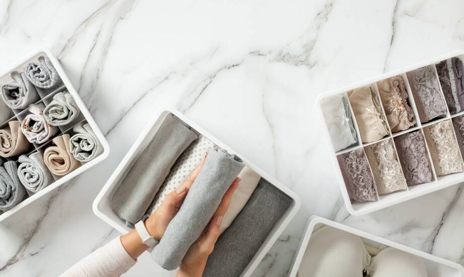 Wybór odpowiedniego organizera – klucz do porządku w szafie.