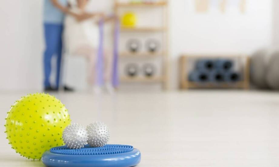 Integracja body ball w ćwiczeniach Pilates dla starszych osób