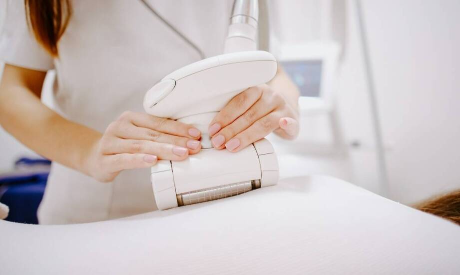 Rola technologii Onda w ujędrnianiu skóry na brzuchu