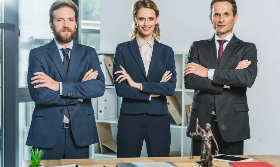 Jak prawnicza kancelaria wspomaga firmy w zabezpieczaniu prawnych interesów przy eksporcie i imporcie?