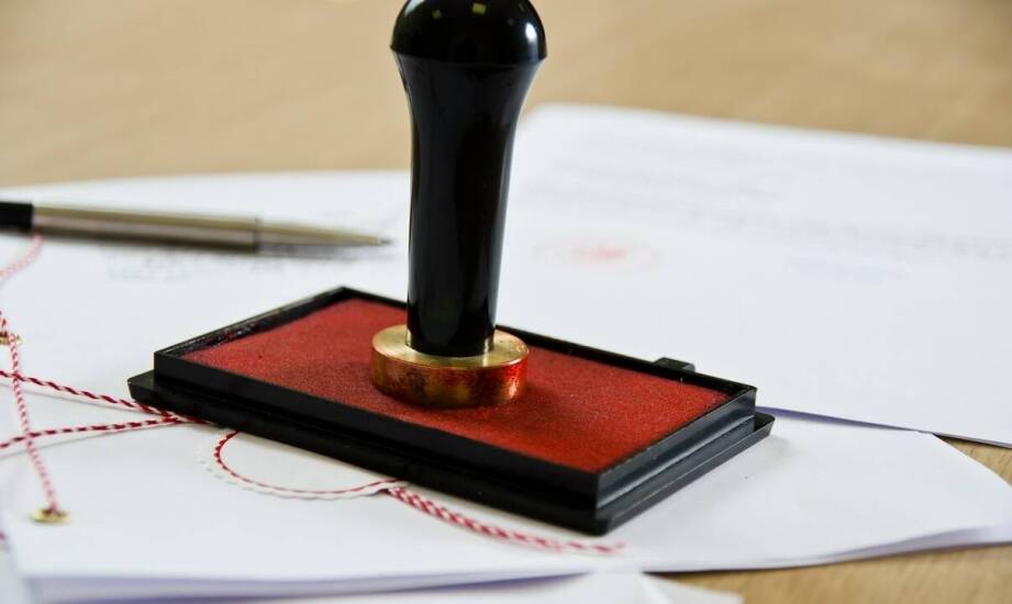 Upoważnienie notarialne a przesyłu służebności – jak je rozgraniczyć?