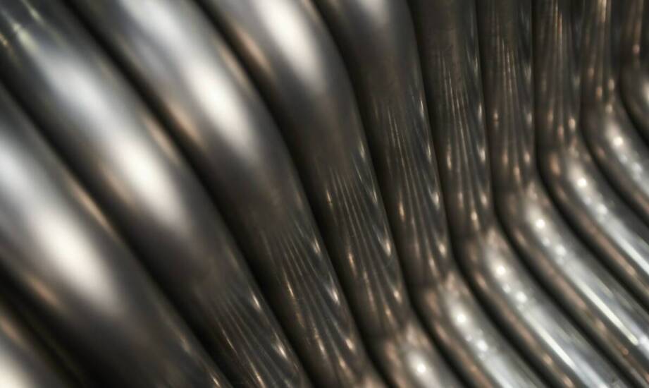 Jak technologia WEDM wpływa na jakość powierzchni wykończenia?