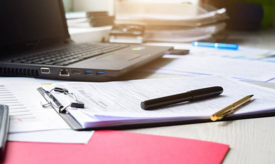 Jakie dokumenty wspierają proces tworzenia deklaracji użytkowych właściwości?