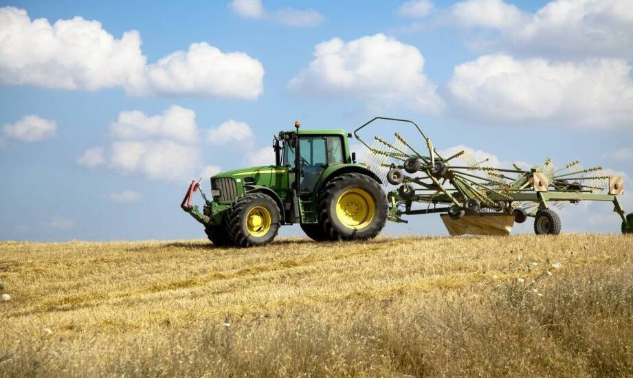 Maszyna rolnicza pająk – jak wpływa na oszczędność czasu i zasobów?