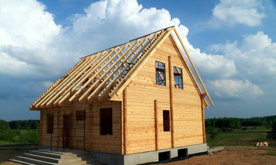Budowa domów z bali – ekologiczne i komfortowe rozwiązanie