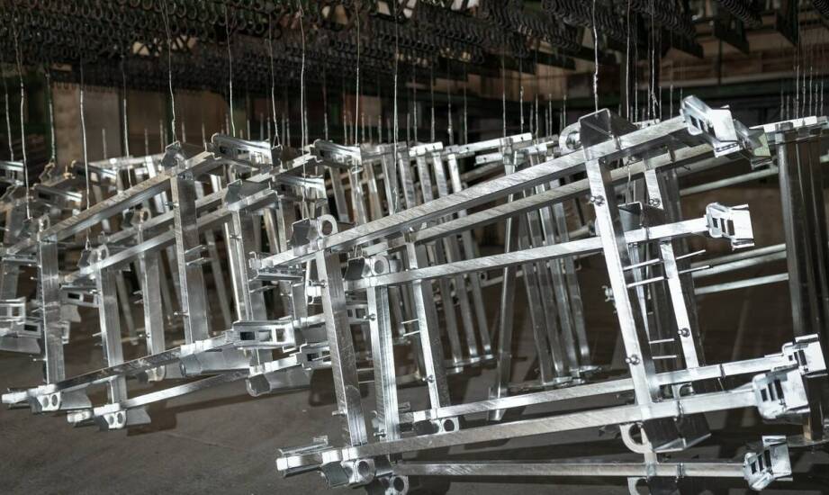 Przewodnik po cenniku usług galwanicznego srebrzenia – praktyczne wskazówki