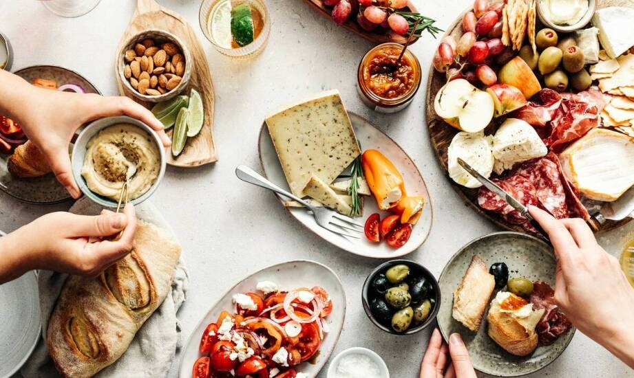 Restauracja Zamkowa w Kielcach: Jakie regionalne potrawy można tam skosztować?