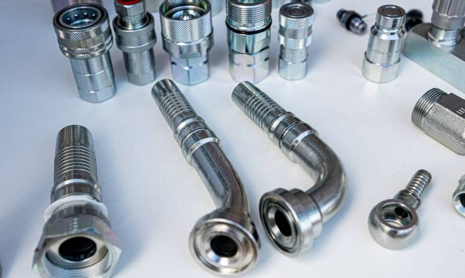 Porównanie technicznych węży: jak wybrać odpowiedni produkt?