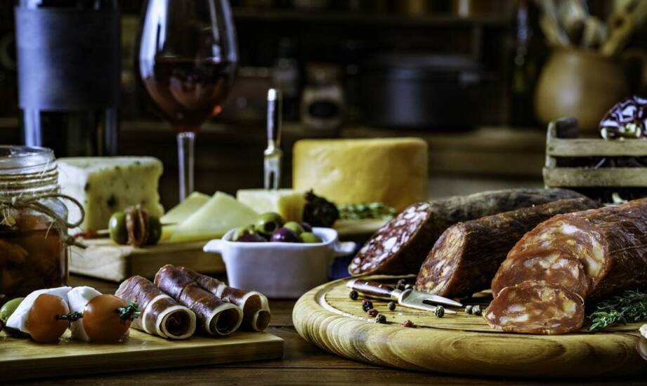 Kulinarna podróż po Toskanii: odkrywanie lokalnych produktów i winnic