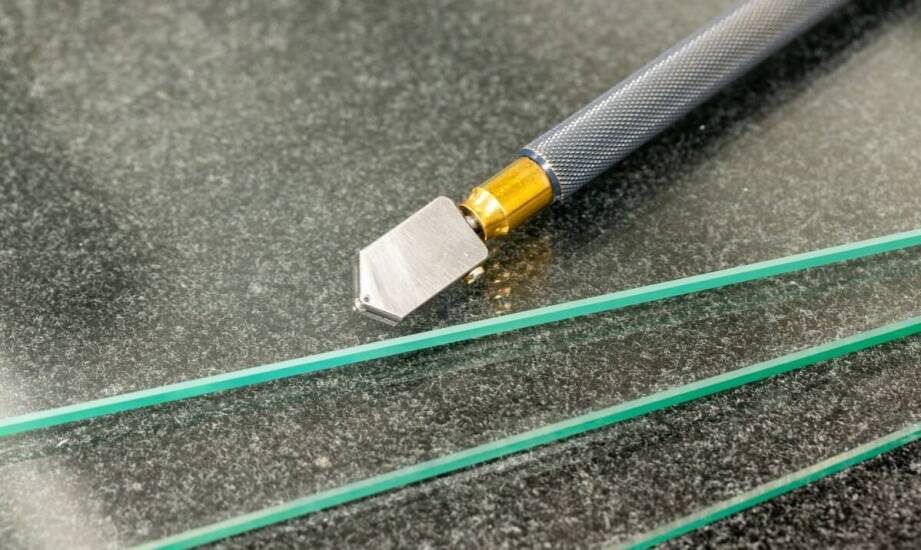 Jakie są najczęstsze problemy z kuchennymi blatami ceramicznymi i jak je rozwiązać?