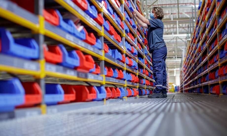 Wpływ technologii pick by light na przyszłość intralogistyki