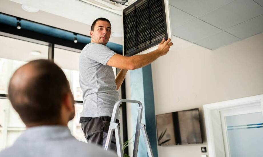 Serwis klimatyzacji a eliminacja ryzyka rozwoju grzybów i pleśni