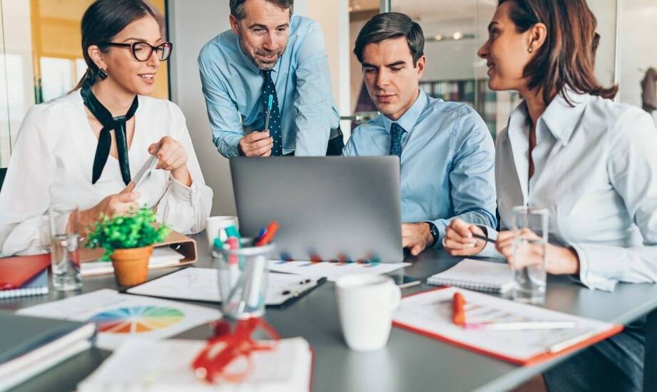 Jakie są zalety nauki angielskiego online w małych grupach dla firm?