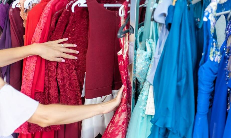 Na co zwrócić uwagę przy wyborze maxi sukienki hiszpanki plus size?