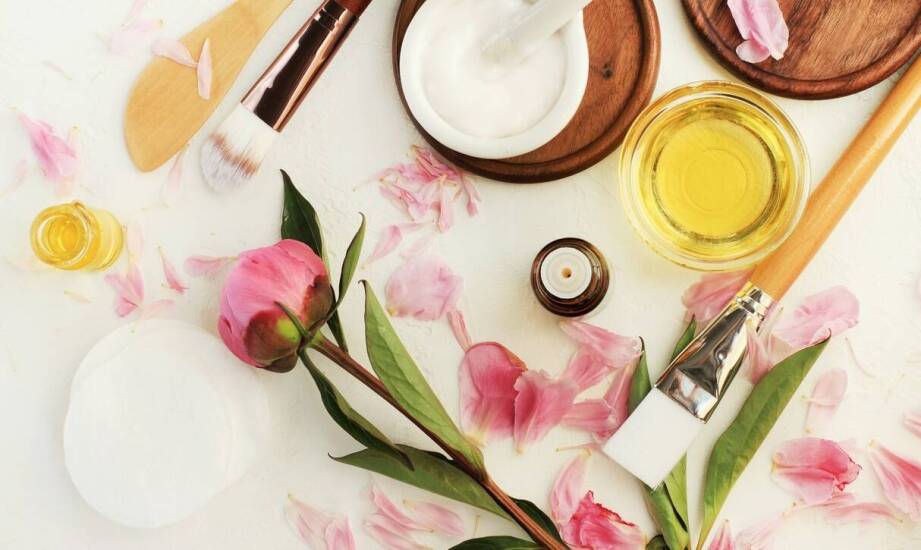Idealne składniki naturalnych polskich kosmetyków dla wrażliwej skóry