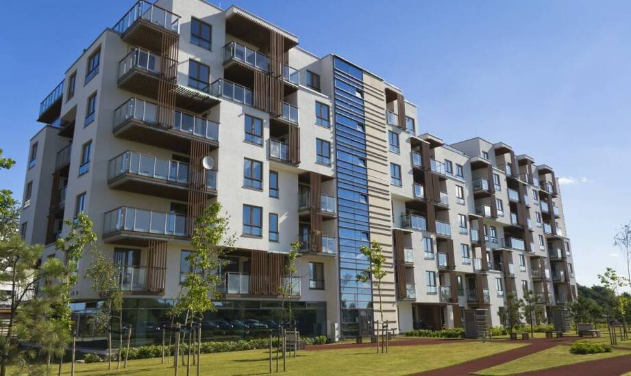 Jakie zalety niesie ze sobą bezpłatny parking w centrum fitness w Warszawie?