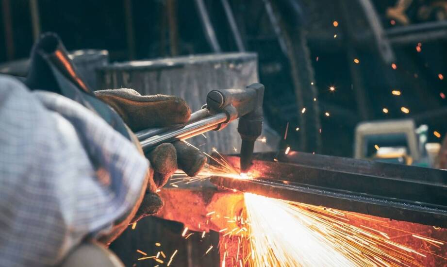 Czy poliestrowe rękawiczki są odpowiednie do pracy w wysokich temperaturach?