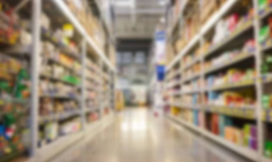 Sprzedaż detaliczna a hurtowa – różnice i korzyści dla klientów