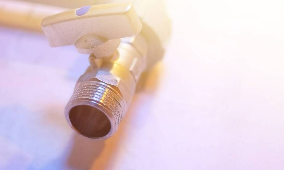 Dolny kątowy zawór grzejnikowy – na co zwrócić uwagę przy jego konserwacji?