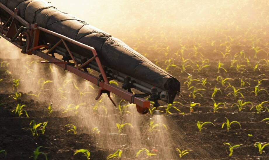 Jakie są zalety stosowania sadowniczych opryskiwaczy z automatycznego sterowania systemami?