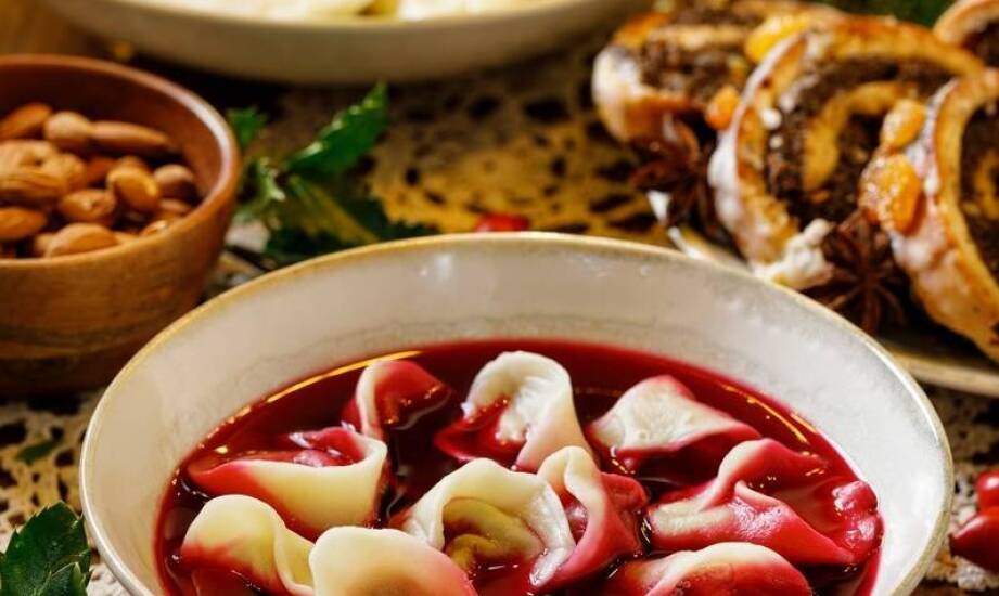 Polska kuchnia w ośrodku kolonijnym na Mazurach – co oferujemy gościom?