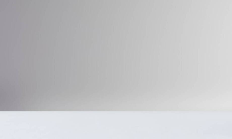 Stylowe dodatki z logo Mercedesa do garderoby – co warto mieć?