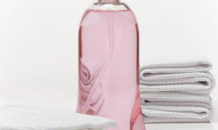 Jakie są zalety stosowania specjalistycznych środków do czyszczenia mosiądzu?