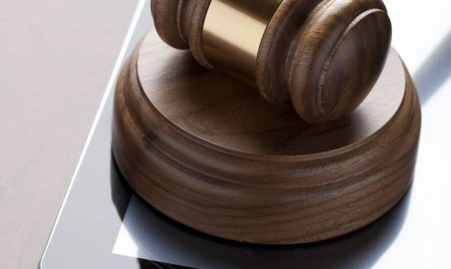 Jak wykorzystanie technologii wpływa na transparentność procesów komorniczych?