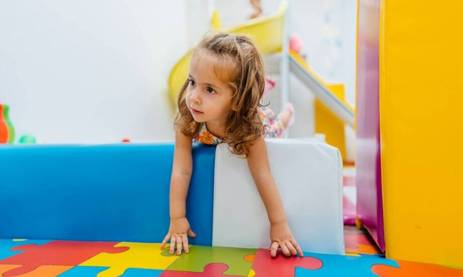 Jakie udogodnienia oferuje dla podróżujących z dziećmi?