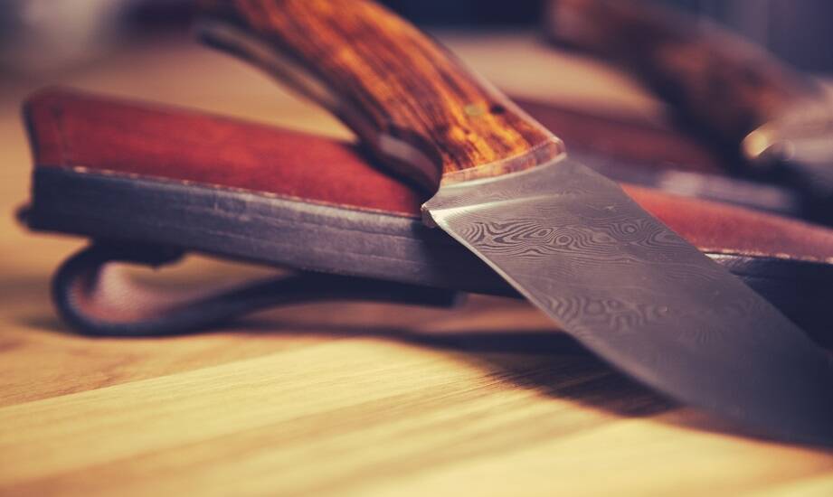 Innowacje w projektowaniu noży z głownią stałą survivalowych