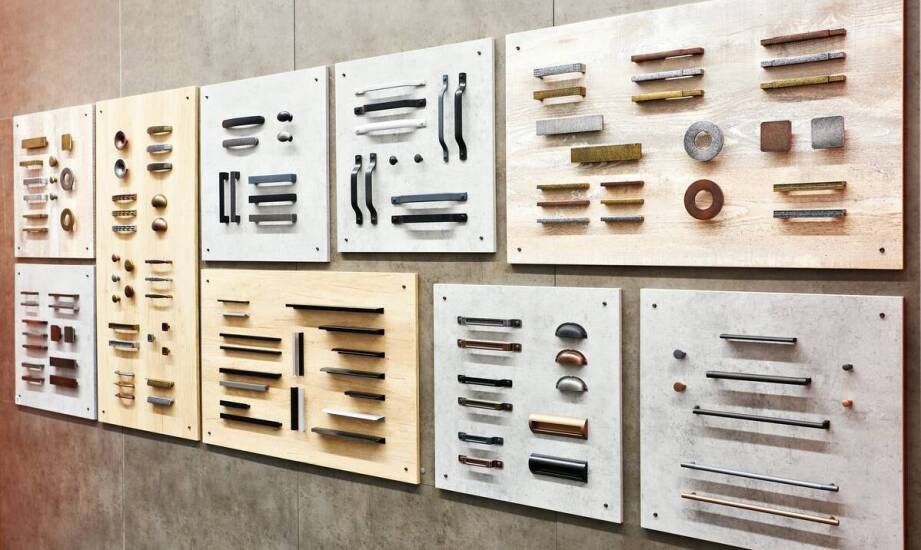 Wybór murarskich zapraw i klejów w hurtowniach w Małopolsce – co warto wiedzieć?