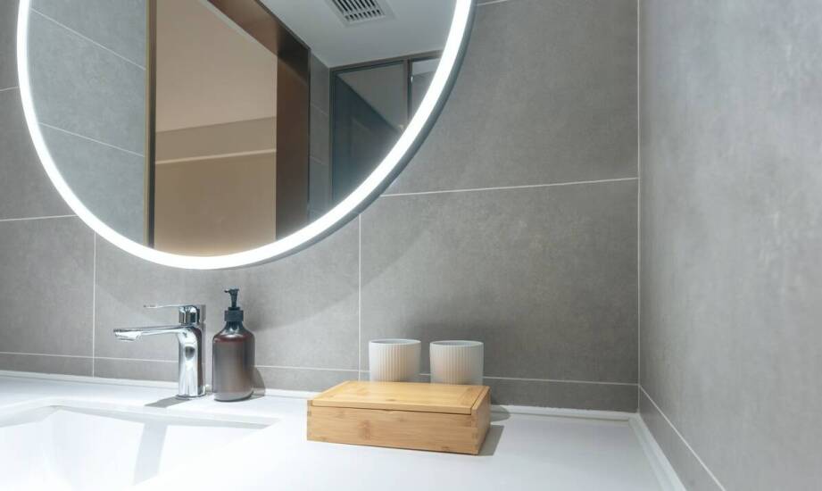 Jak gresowa ceramika wpływa na estetykę współczesnej łazienki?