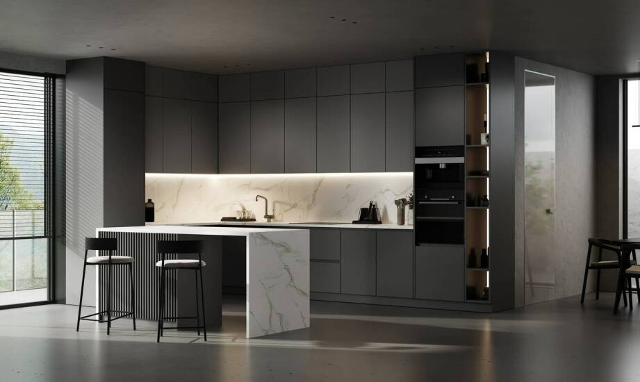 Plastikowa osłona na ścianę w kuchni – jak wpływa na akustykę w wnętrzu?