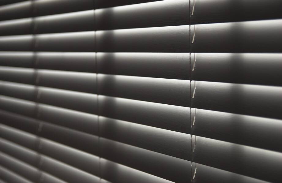 Rolety wewnętrzne w Rumi – które materiały są najtrwalsze?