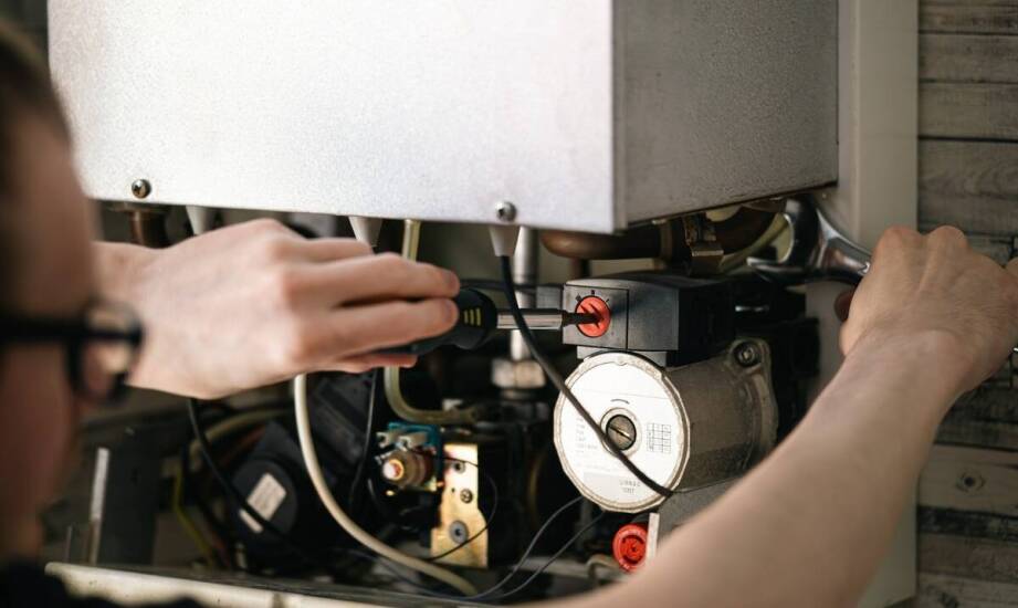 Korzyści z profesjonalnego montażu gazowych pieców w nowoczesnych budynkach