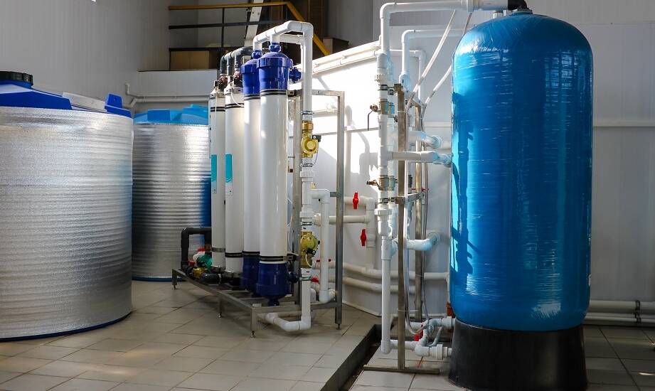 Znaczenie odmanganiania wody w przemysłowych procesach uzdatniania