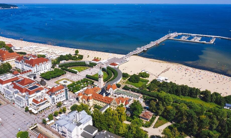 Rezerwacja miejsca na rodzinne śniadanie w Sopocie – jak zrobić to prawidłowo?