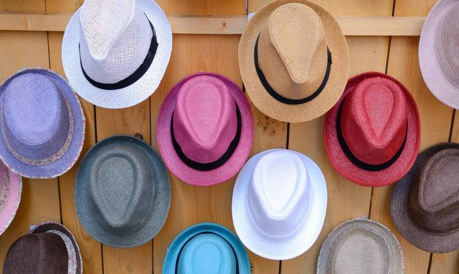 Ochrona przed słońcem a modne dziecięce nakrycia głowy