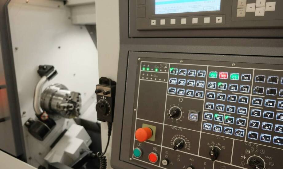 Optymalizacja procesów produkcyjnych dzięki rolkom do posuwu we frezarce