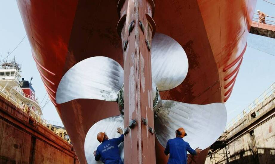 Dlaczego warto zainwestować w nowoczesne technologie do osiowania maszyn w branży stoczniowej?