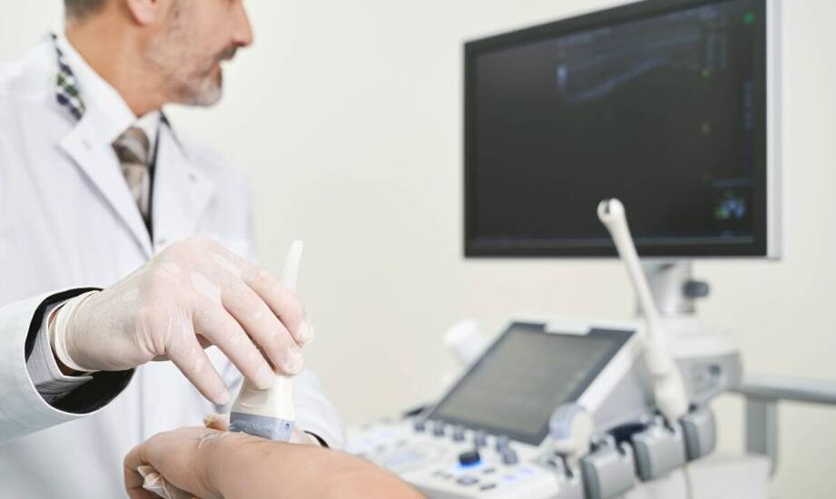 Jakie są zalety wykonywania USG w procesie ortopedycznej rehabilitacji?