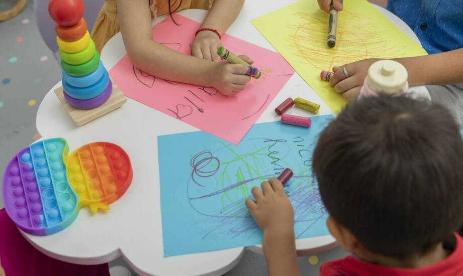 Jakie artystyczne zajęcia oferujemy dla 5-latków w naszym przedszkolu?
