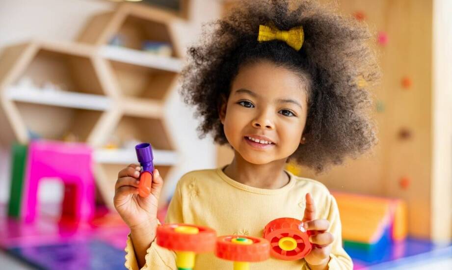 Jak wybrać odpowiedni model akumulatorowej koparki, aby rozwijała kreatywność dziecka?