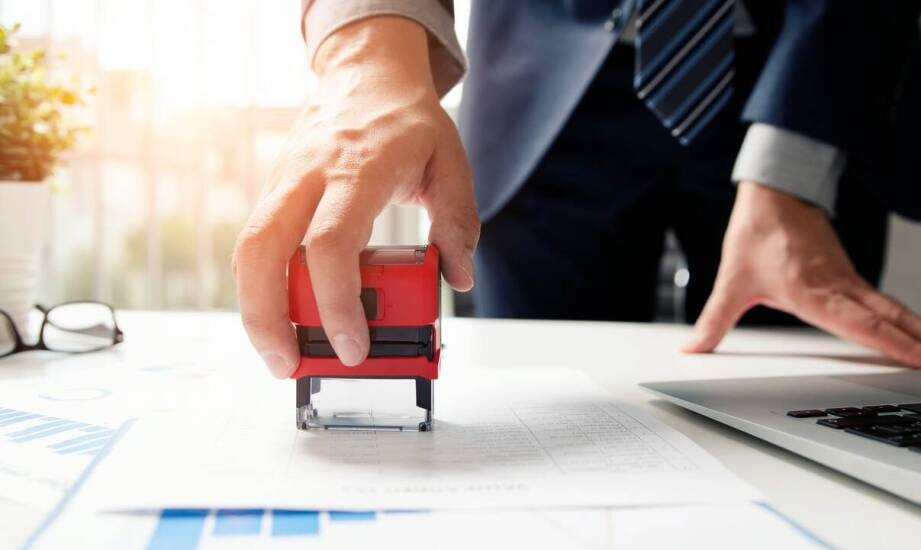 Jak pieczątki mogą zwiększyć profesjonalizm Twojej korespondencji?