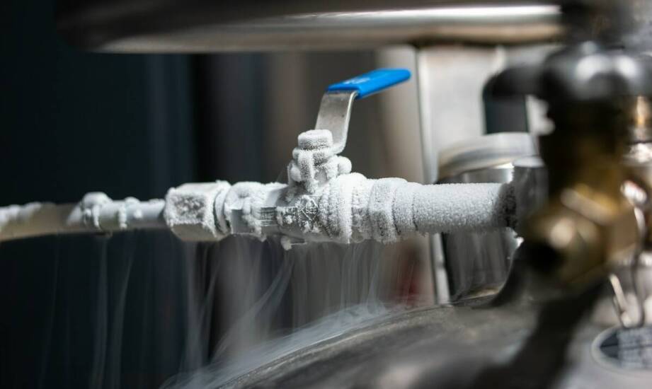 Jakie są korzyści z wyboru lokalnego dostawcy ciekłego azotu do krioterapii?