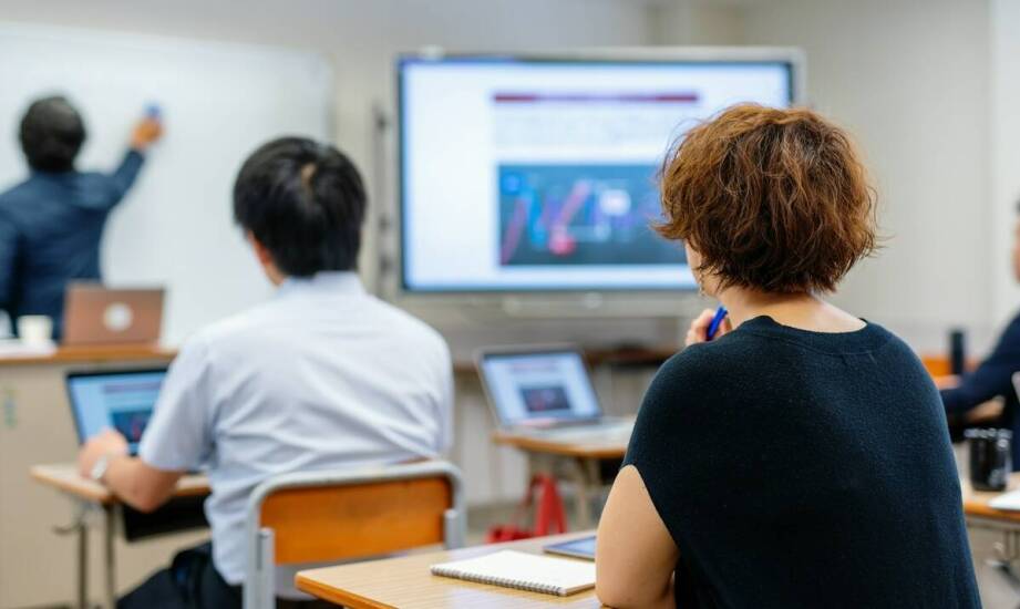 Nowoczesne materiały edukacyjne – jak wspierają proces nauki jazdy?