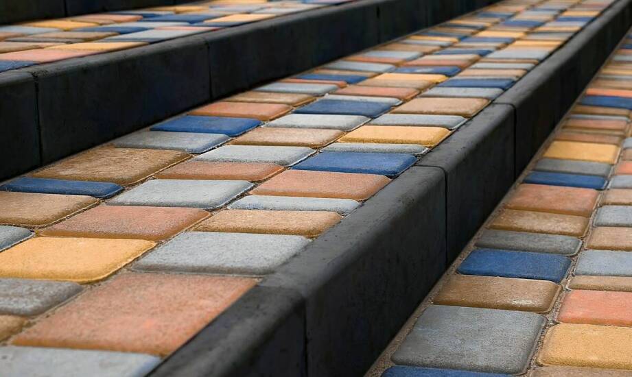 Jak schodowe noski wpływają na trwałość i wygląd schodów?