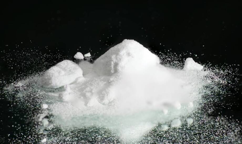 Fizykochemiczne właściwości benzokainy w kontekście jej rozpuszczalności w glicerolu